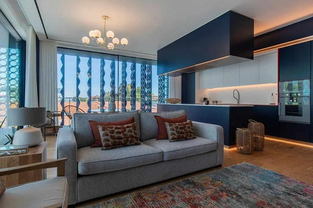 New Luxury Central Cascais Apartment